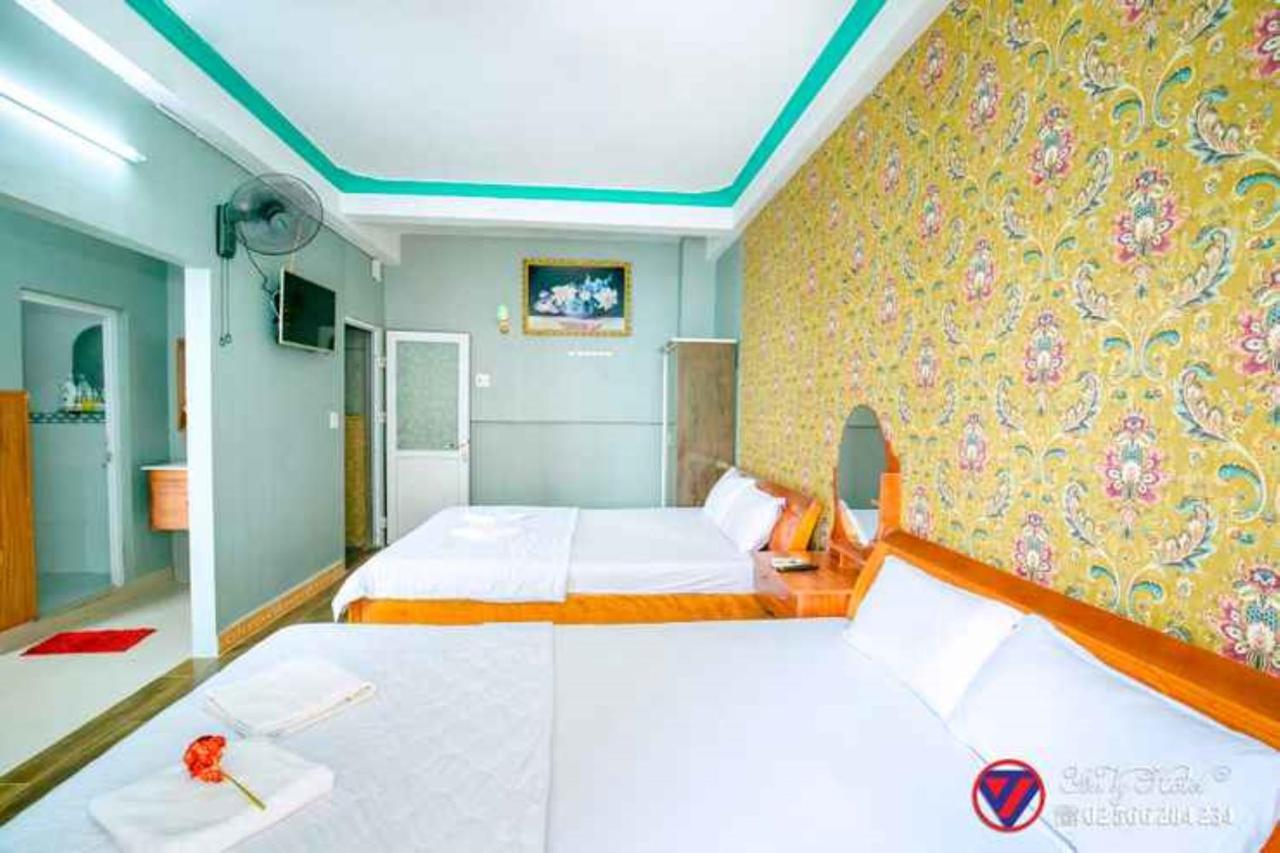 Yen Vy Hotel Куи Нхон Екстериор снимка