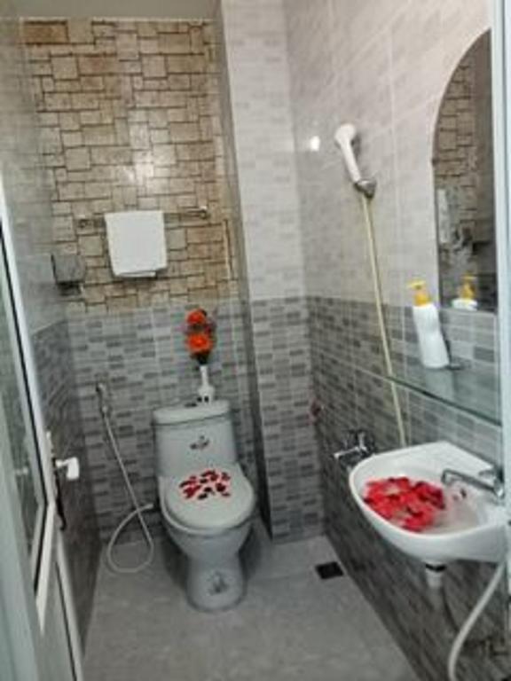 Yen Vy Hotel Куи Нхон Екстериор снимка