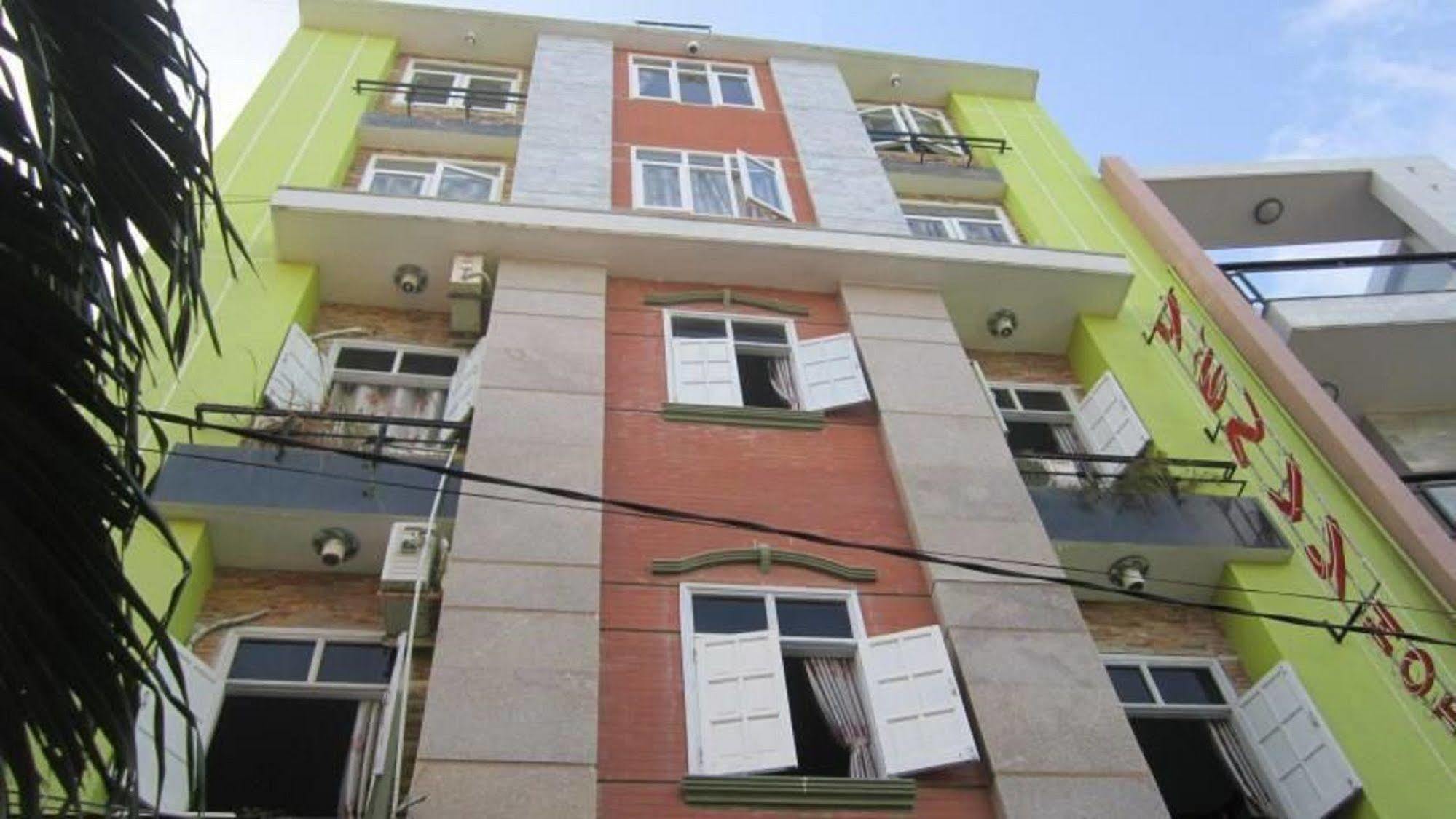 Yen Vy Hotel Куи Нхон Екстериор снимка