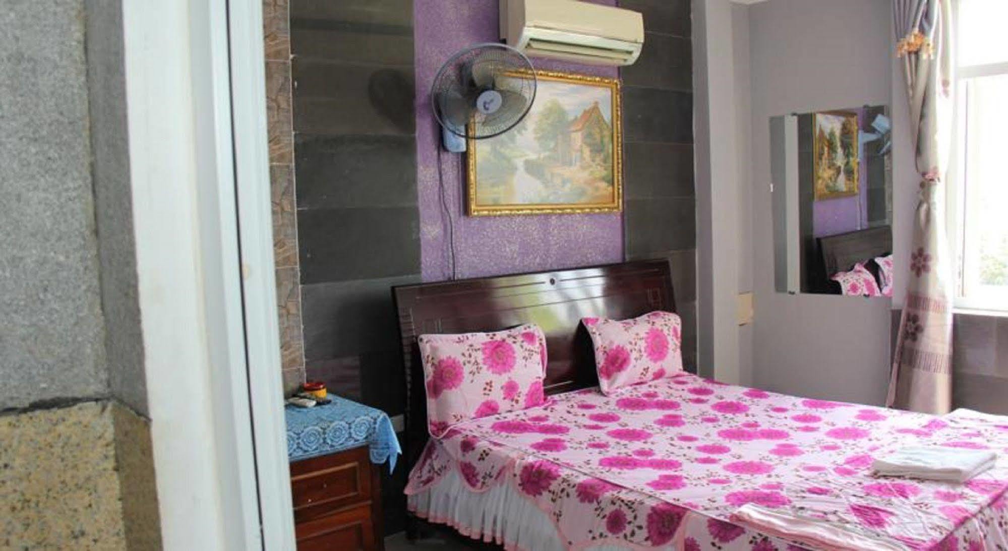 Yen Vy Hotel Куи Нхон Екстериор снимка